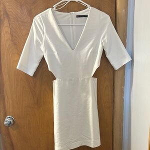 Elegant White V-Neck Dress